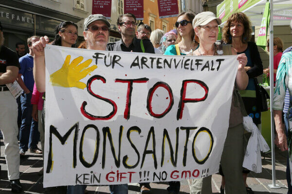 GMO-seeds-monsanto-protest