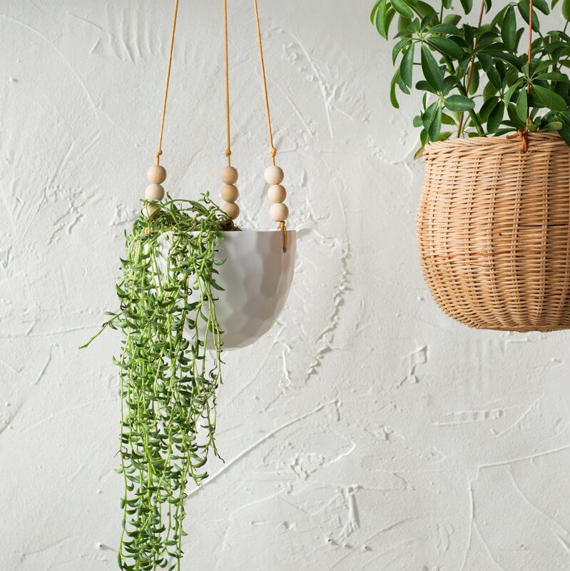 tound ceramic hanging planter