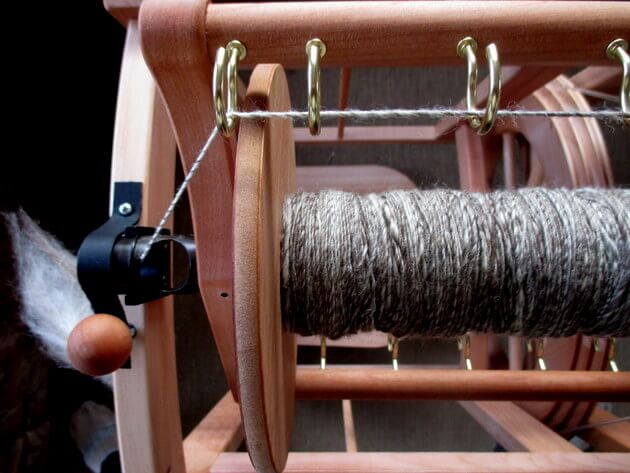 how to spin wool