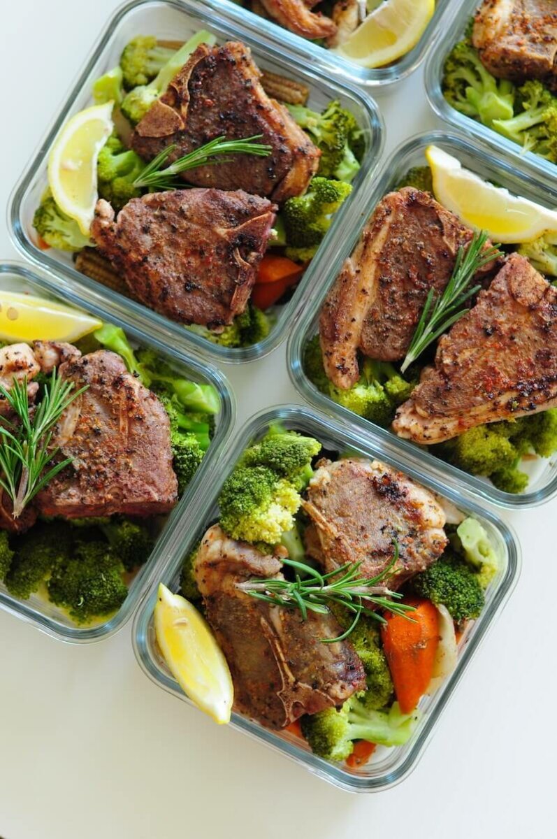 lamb chops with steamed broccoli