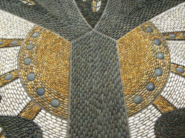 pebble-mosaic-58-tane-mahuta-and-kereru -